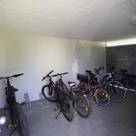 Zentrales In Mit Terrasse Fuer Bis Zu 5 Personen Apartment