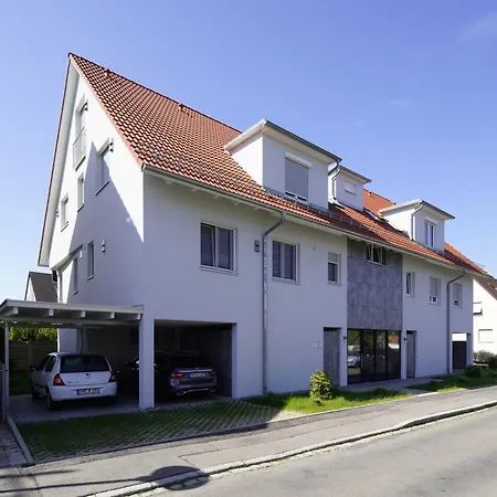 Zentrales In Mit Terrasse Fuer Bis Zu 5 Personen Apartment