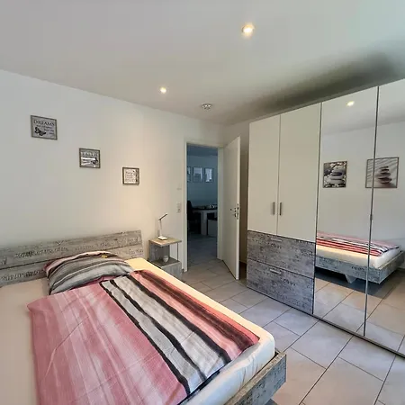 Zentrales In Mit Terrasse Fuer Bis Zu 5 Personen