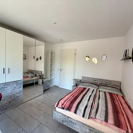 Apartment Zentrales In Mit Terrasse Fuer Bis Zu 5 Personen Friedrichshafen