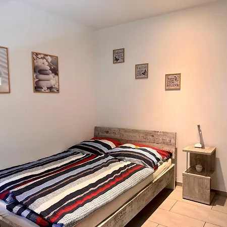 Zentrales In Mit Terrasse Fuer Bis Zu 5 Personen * Friedrichshafen