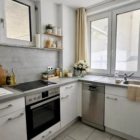 Zentrales In Mit Terrasse Fuer Bis Zu 5 Personen * Friedrichshafen
