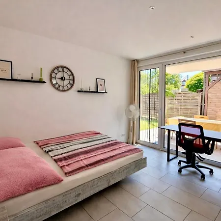 Daire Zentrales In Mit Terrasse Fuer Bis Zu 5 Personen *
